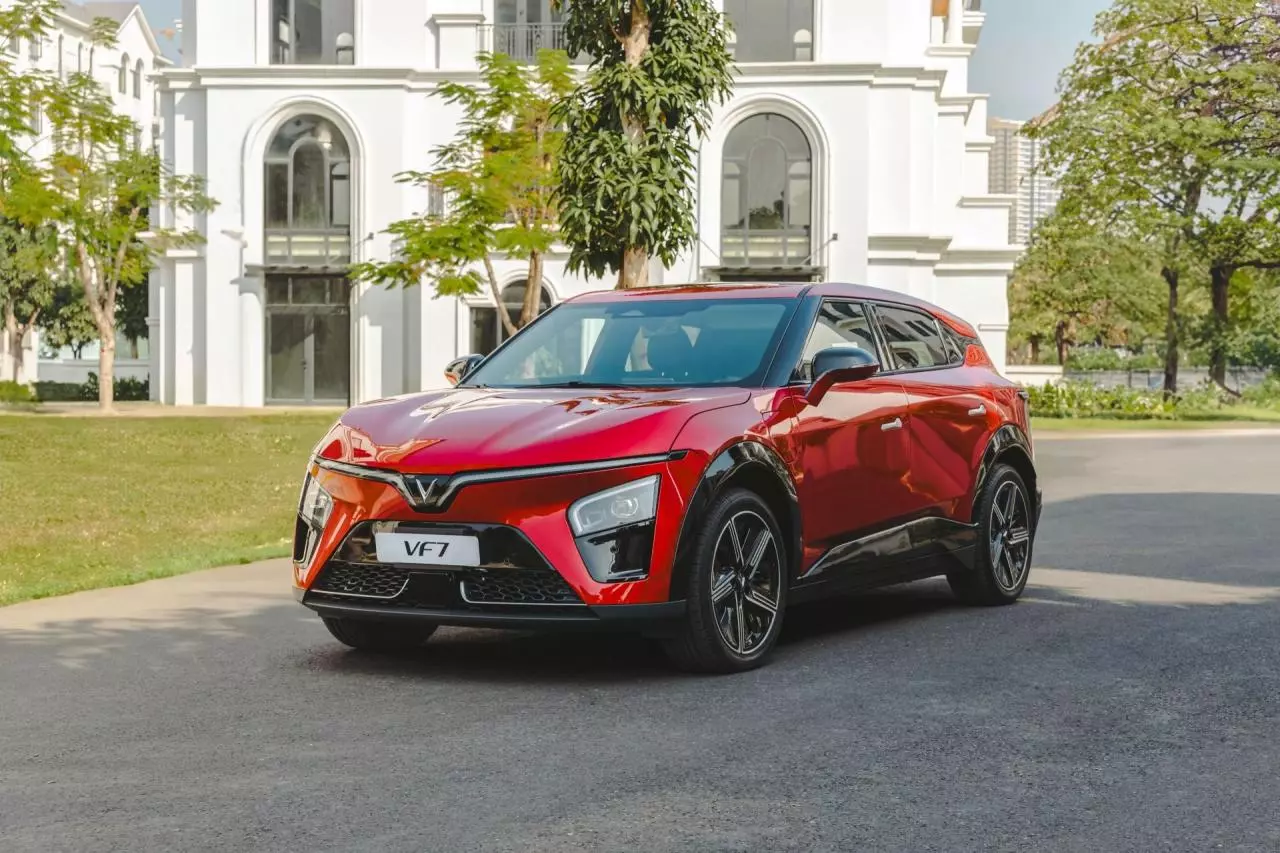 VinFast VF 7